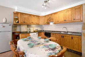 Family Home - Image 4