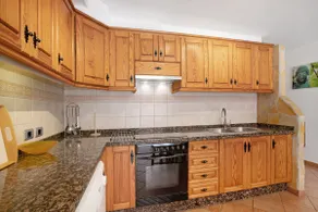 Family Home - Image 5