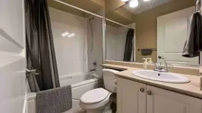 Spacious comfy stay - Image 5