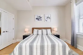 The White House 1 Bdrm Apt - Unit D - Image 2