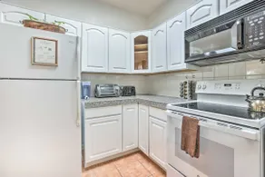 Cozy & Relaxing Eloy Apartment w/ Pool Access - Image 5