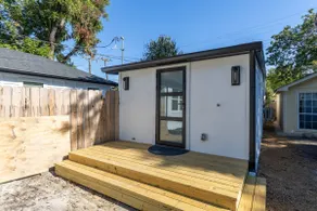 Private Modern Tiny Home Near Medical District - Image 2