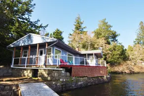 New Listing! Adorable lakefront cabin, private dock, hot tub, gas grill, amazing views - Image 3