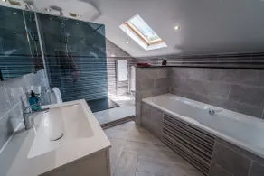 Oakhouse - sleeps 16 guests  in 5 bedrooms - Image 5