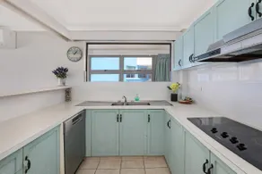 Spinnaker Beach Front - Image 4
