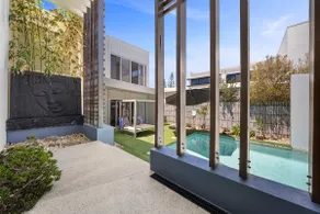 Pet Friendly Canalhouse - Pontoon, Pool & Pizza Nights - Image 4