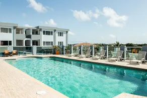 Central Island 2BR | Lyra Vacation Rentals - Image 3