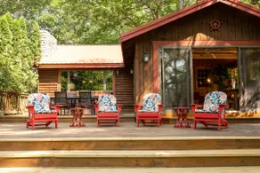 Lakeside Story - Log Cabin, Fire Pit, Beach! - Image 4