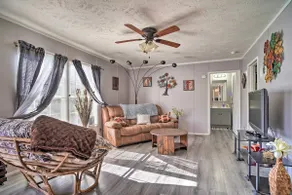 Bring Your Pets! Midway Abode w/ Yard & Fire Pit - Image 4