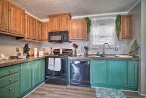 Bring Your Pets! Midway Abode w/ Yard & Fire Pit - Image 2