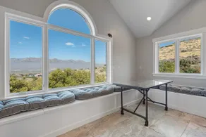 Stunning views sleeps 10 firepit decks hot tub - Image 5