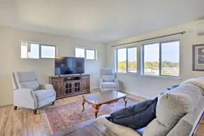 Pet-Friendly Poulsbo Abode w/ Mountain Views! - Image 5