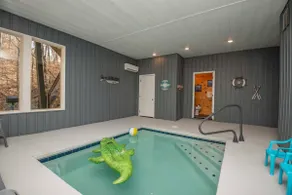 Lefty is 1 of 2 5BR/6BA private pool, game room, theater - Image 5