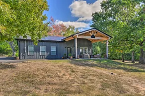 Cozy Tennessee Country Retreat on 5 Acres! - Image 3