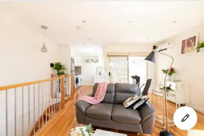 Design/bright/cosy townhouse between airport &city - Image 3