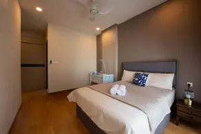 Comfy 3BR Apt in Danga Bay FREE Parking Sea View - Image 2