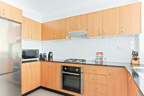 Pristine 2-Bed Near Marrickville Village - Image 3