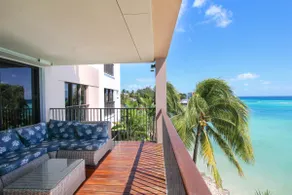 Beachfront Luxury with Incredible Ocean Views - Image 2