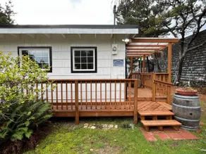 The Chillton Cozy cabin steps to beach - Image 2
