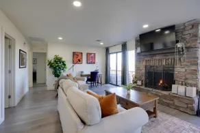 Hot Tub, Mountain Views: Scenic Prescott Home - Image 4