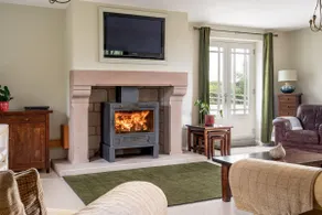 Beautiful Yorkshire farmhouse with hot tub - Image 3