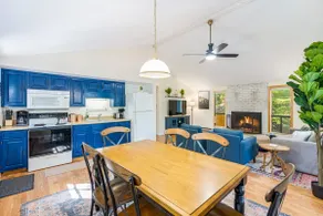 Spacious w Hot Tub, Fire Pit, Deck, Grill and WiFi - Image 5