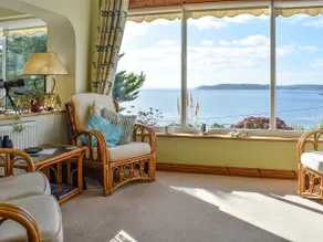 Sea Cottage - Image 4