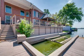 Beautiful Montgomery Home w/ Lakefront Deck! - Image 2