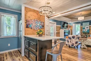 Modern Broken Bow Cabin, Near Lake + Wineries - Image 5