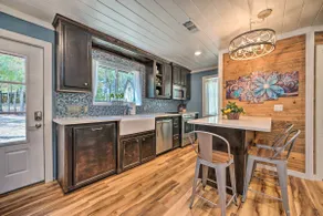 Modern Broken Bow Cabin, Near Lake + Wineries - Image 4
