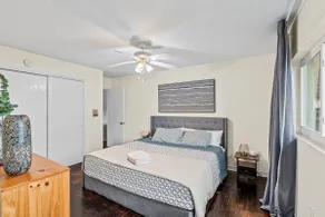 3BR/2BA Group Friendly Lakefront Retreat - Image 5