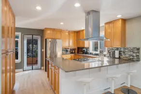 Spacious 3BR Townhome Near Zoo & Fremont Troll - Image 2
