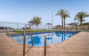 Lovely home in Vélez-Málaga with swimming pool - Image 2