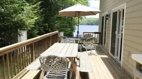 Cozy Lakeside Retreat: Pet-Friendly & Year-Round - Image 5