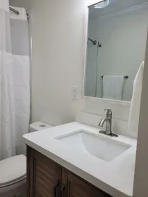Renovated 2 Bed Walltown Home Walk to Duke! A - Image 4