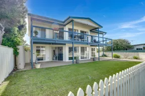 69 Shepherd Ave Goolwa South - BYO Linen - Image 2