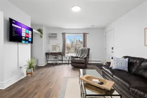 Brand New 1BR Flat, Cozy King Suite - Image 2