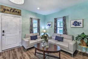 1 Mi to UTA: Arlington Elm Cottage w/ Fenced Yard - Image 5