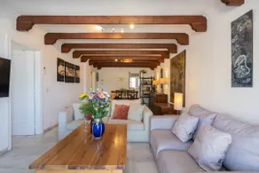 Appartement confortable au Yacht Club avec vue sur mer, Wi-Fi et climatisation - Image 3