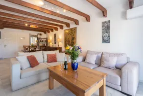 Appartement confortable au Yacht Club avec vue sur mer, Wi-Fi et climatisation - Image 2