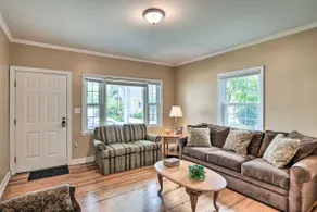 Walk to Parks & Dining! Cozy Greenville Home - Image 2