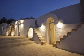 TD Lamiamola Stylish Trulli Lamie with Pool - Image 4