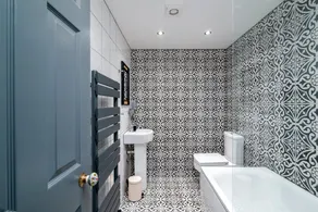 Moonbeam Cottage - Cosy London Cottage - Image 3