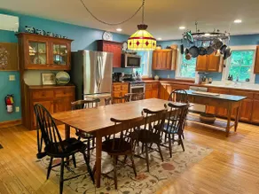 Edgewood, Beautiful custom built 5 bdrm home w/ fi - Image 2