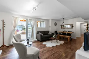 Legal Luxury Suite in the Heart of White Rock - Image 2