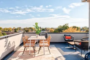 Luxe Getaway - Yard & Roof Deck - 4 Story Townhome - Image 4
