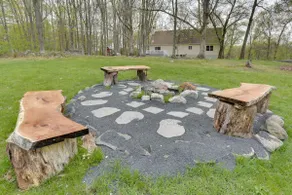 Pet-Friendly Grand Pine Bush Retreat on 2 Acres! - Image 2