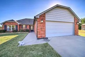 Claremore Getaway ~ 2 Mi to Historic District - Image 3