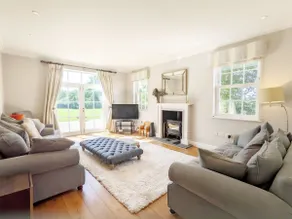 The White House - Bordon - Image 3