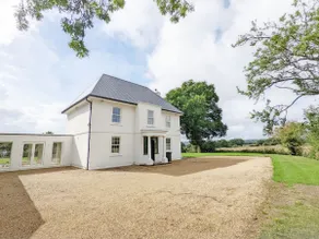 The White House - Bordon - Image 2
